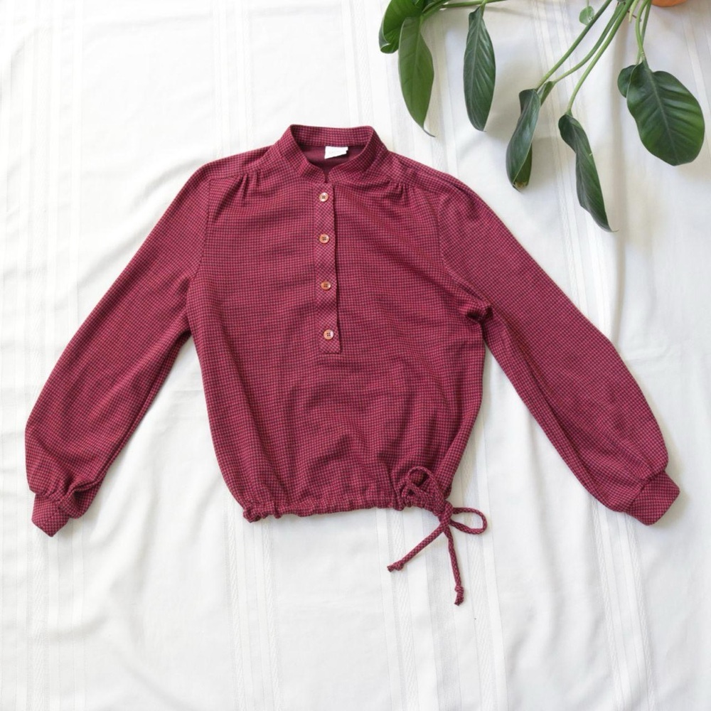 Graff houndstooth patterned magenta pink and black sweater